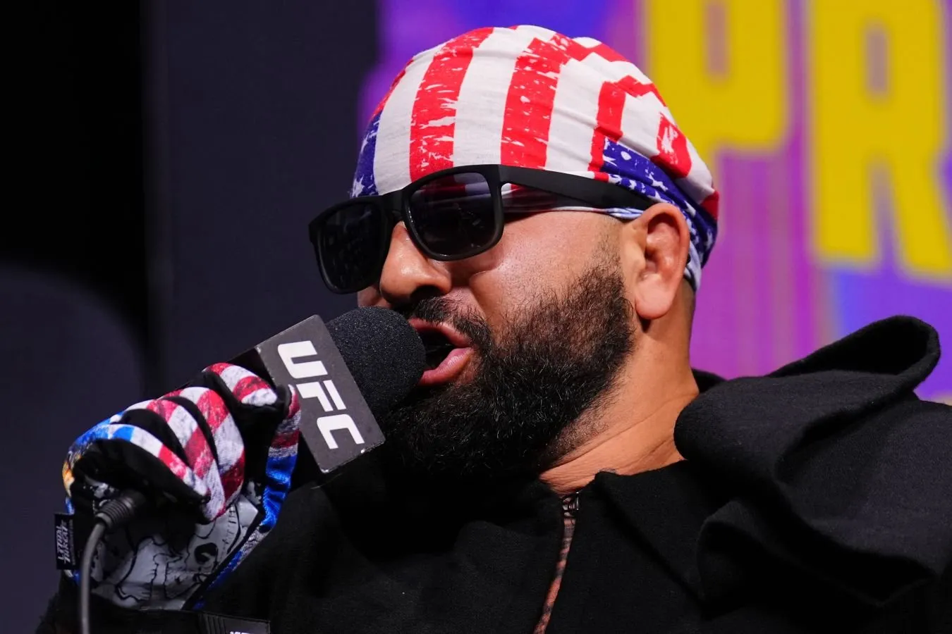 "Imkoniyat katta." Mag'lubiyatsiz Hokit bu yil UFC kamari uchun kurashmoqchi ekanligini aytdi