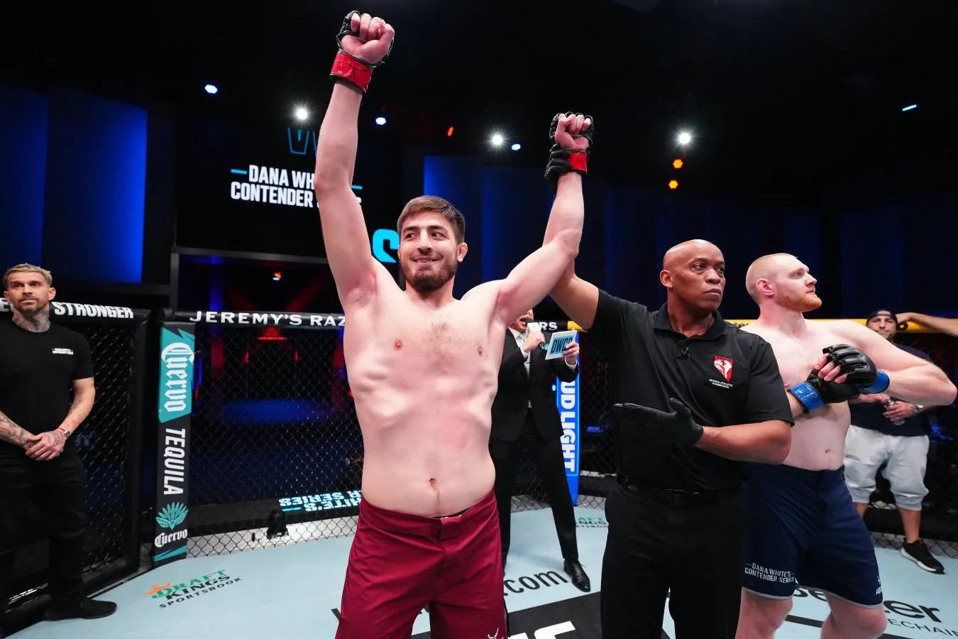 Abdul-Rahmon Yahyayev UFC oktagonida uchta g'alaba jangida atigi uch daqiqa 33 soniya o'tkazdi