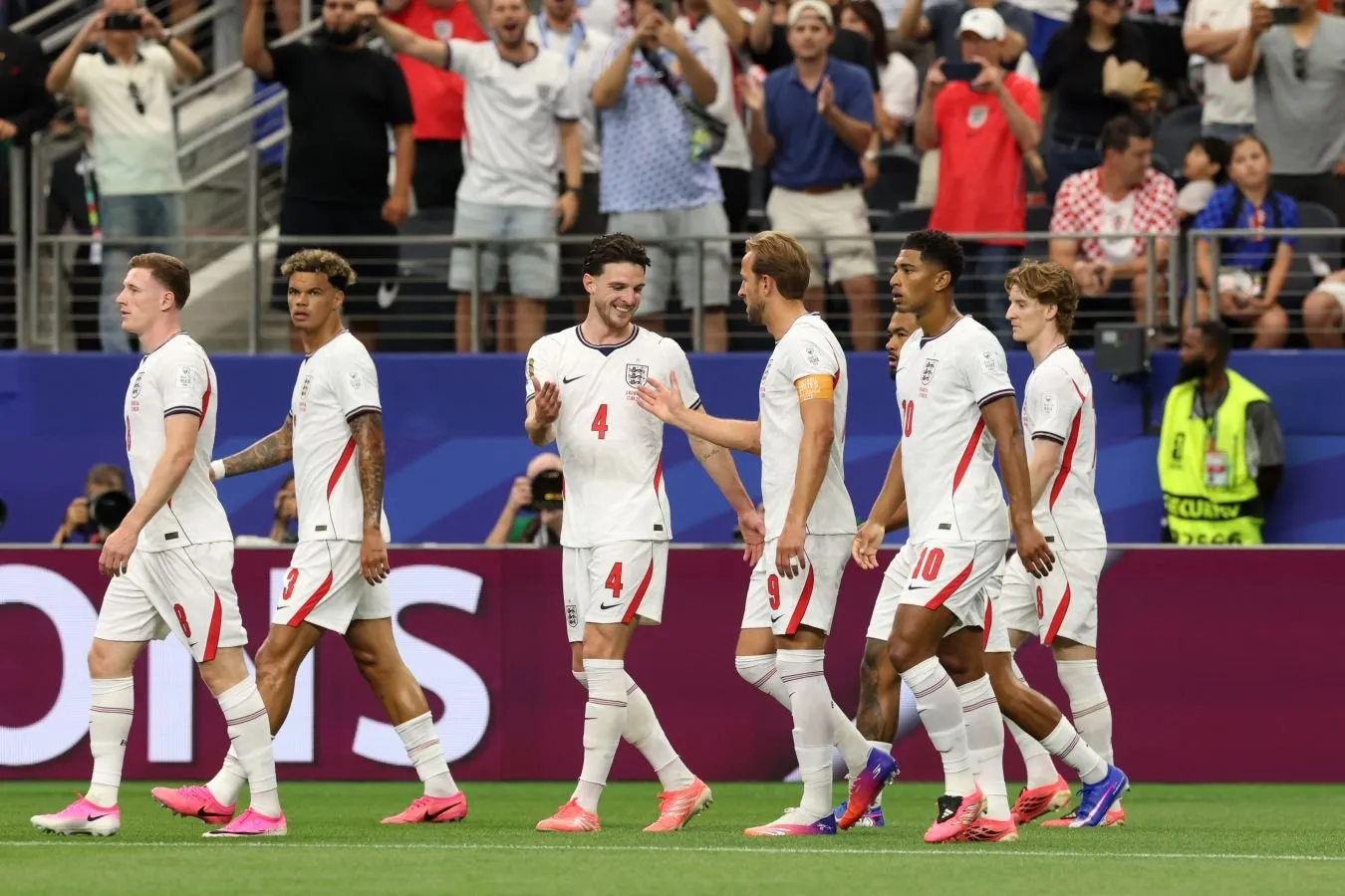 Angliya boshida Panama bilan o'yinda birinchi marta jahon chempionatiga xorijiy klublardan to'rt nafar futbolchi chiqadi