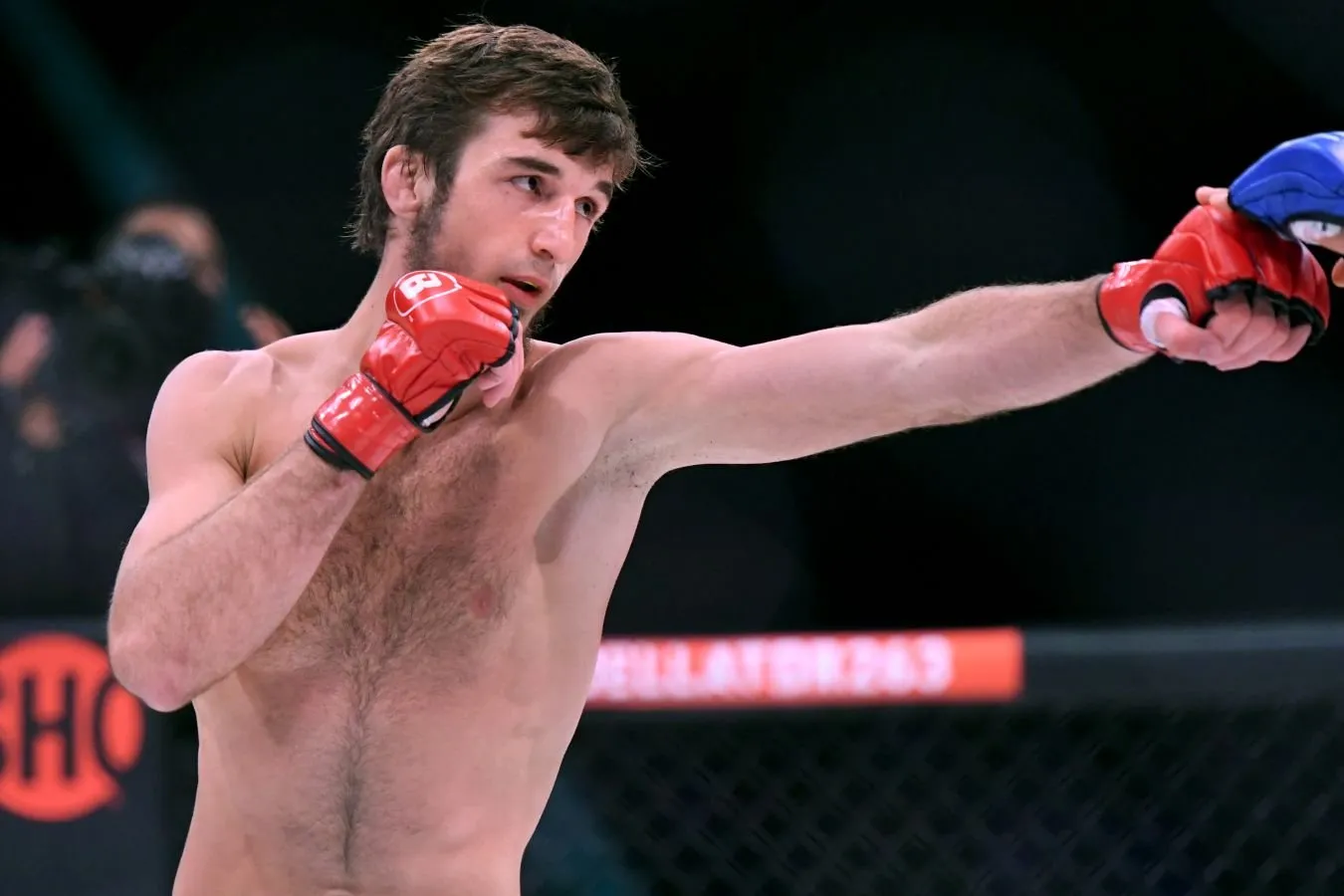 Hasan Magomedsharipov PFL turnirida Joshua Uimsni bo'g'ib o'ldirdi