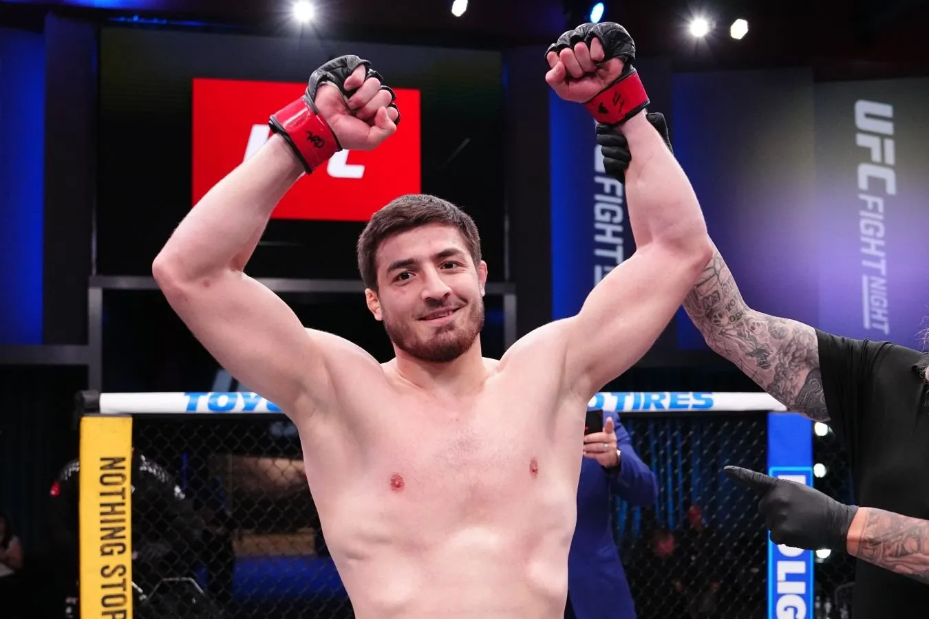 Mag'lubiyatsiz chechen UFC jangchisi Ankalayev bilan jang qilishga tayyormi yoki yo'qmi deb javob berdi