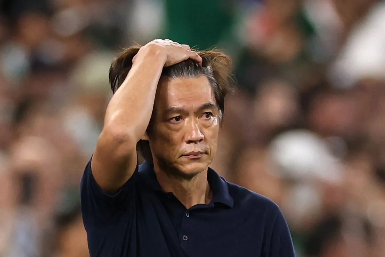 Koreya telekanali Janubiy Koreyaning 2026 yilgi jahon chempionatidan chiqib ketganidan keyin murabbiy Xon Myung bo yuzini xira qildi