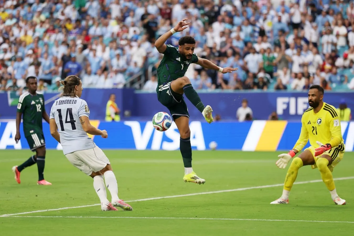 "Kechirasiz." Saudiya Arabistoni futbol federatsiyasi rahbari jahon chempionati tufayli iste'foga chiqdi