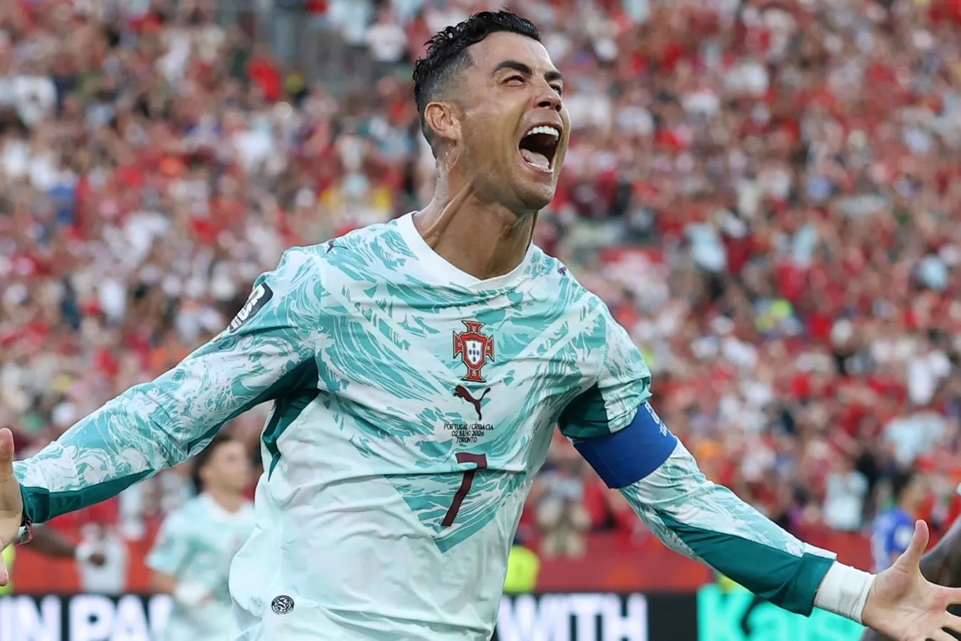 "Ronaldu yuqoriga tortilmoqda." Bystrov-jahon chempionatida Portugaliyaning Xorvatiya ustidan qozongan g'alabasi haqida