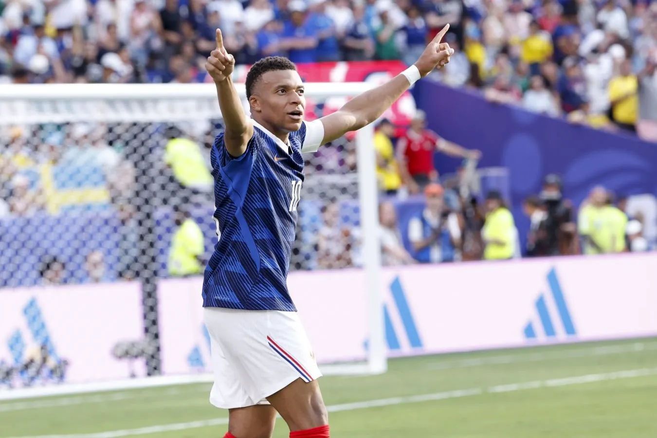 "Real" da futbolchilar nima uchun klubda jahon chempionatidagi terma jamoalar kabi yaxshi o'ynamasligi haqida hayron bo'lishadi