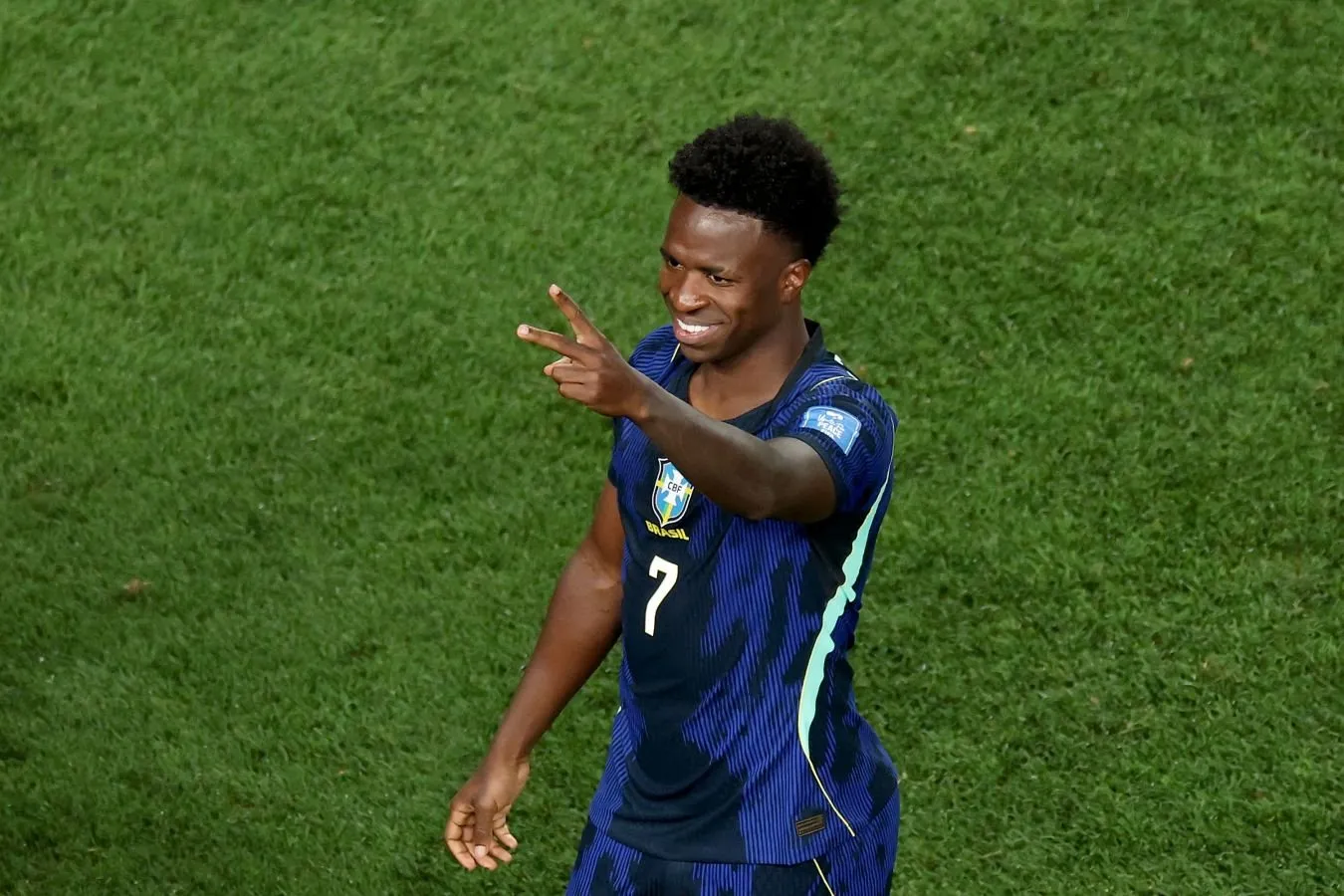 Vinisius 2026 yilgi jahon chempionatidagi Braziliya – Norvegiya o'yinidan so'ng Xolandning aralash zonadagi intervyusini to'xtatdi