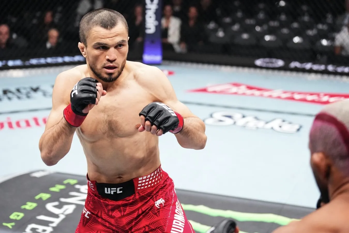 Xabib Nurmagomedov nima uchun Umar uchun Shanxayda UFC turnirida Yadong bilan jang qilish muhimligini tushuntirdi