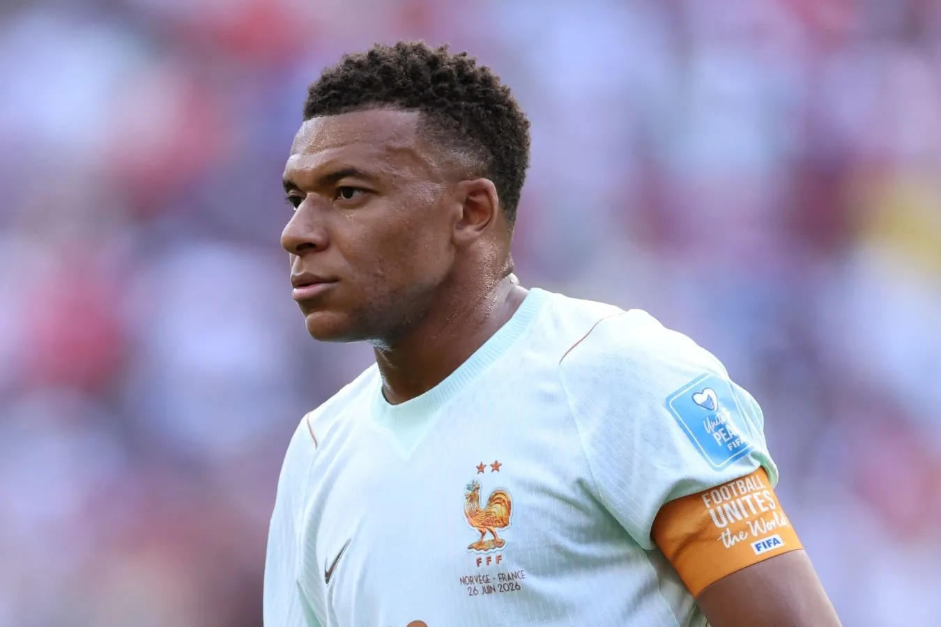 Foto: Mbappe his-tuyg'ulari 2026 yilgi jahon chempionatida Marokash darvozasiga penalti belgisidan oldin kutish paytida