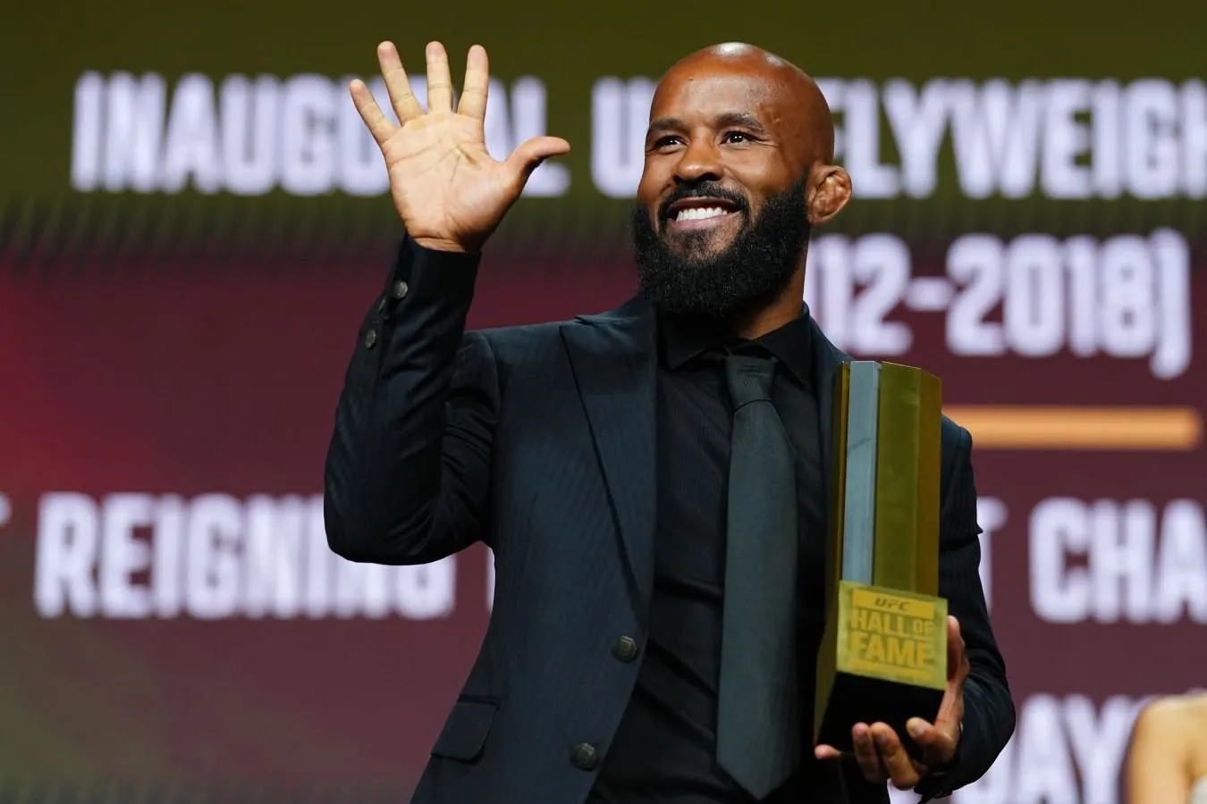 Surat: Demetrius Jonson va Aleks Pereyra UFC shon-sharaf zaliga kiritildi