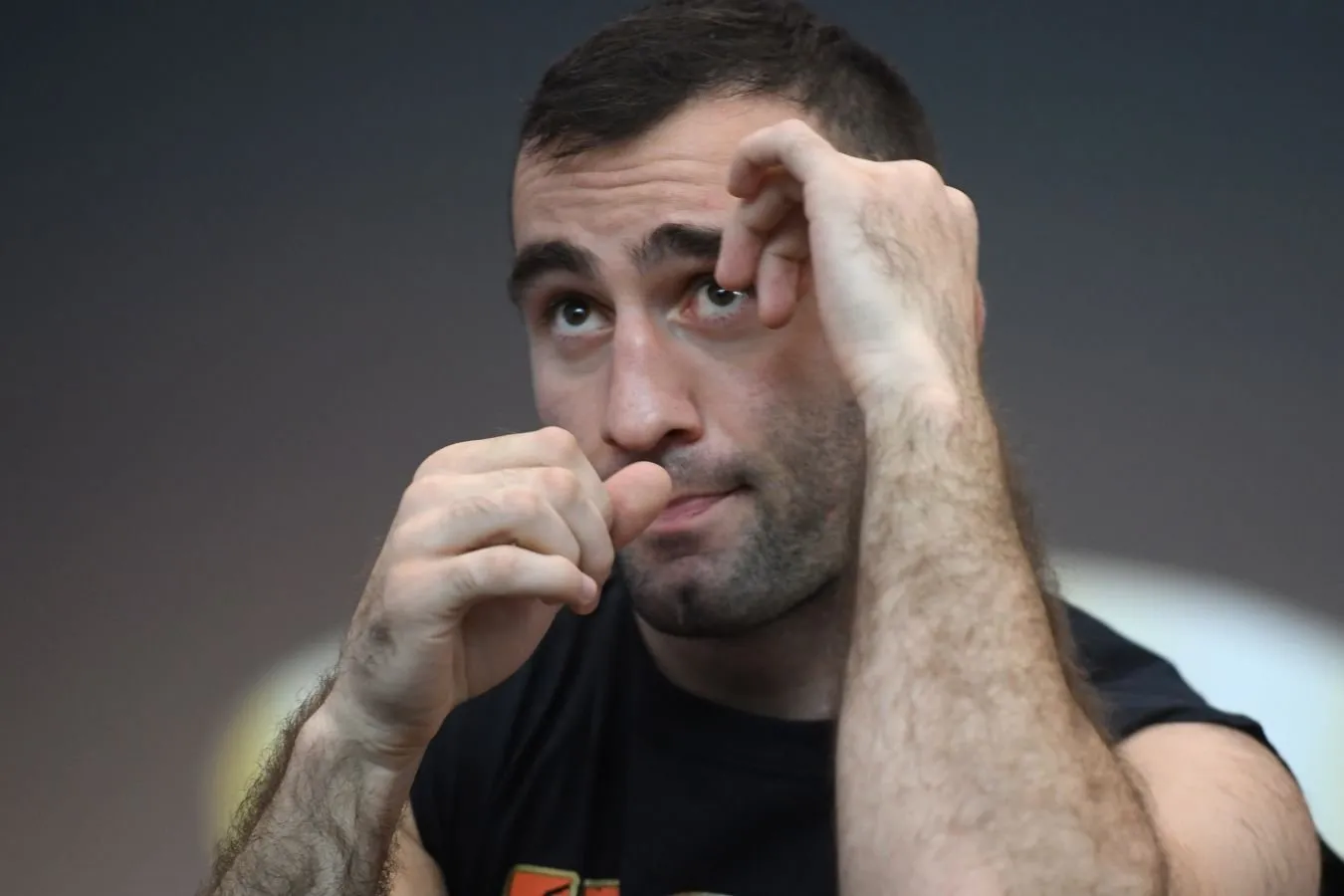 Murat Gassiev-Piter Qodiru: jangning jonli onlayn translyatsiyasi Moskva vaqti bilan soat 21:25 da boshlanadi