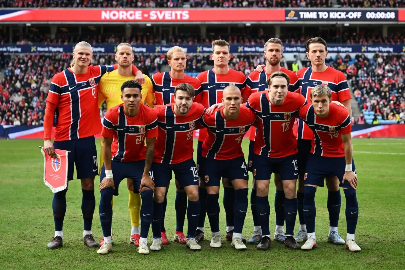 "Men o'zimni talon-taroj qilgandek his qilyapman." Norvegiya terma jamoasining forvardi Angliya bilan o'yinda hakamlik qilish to'g'risida