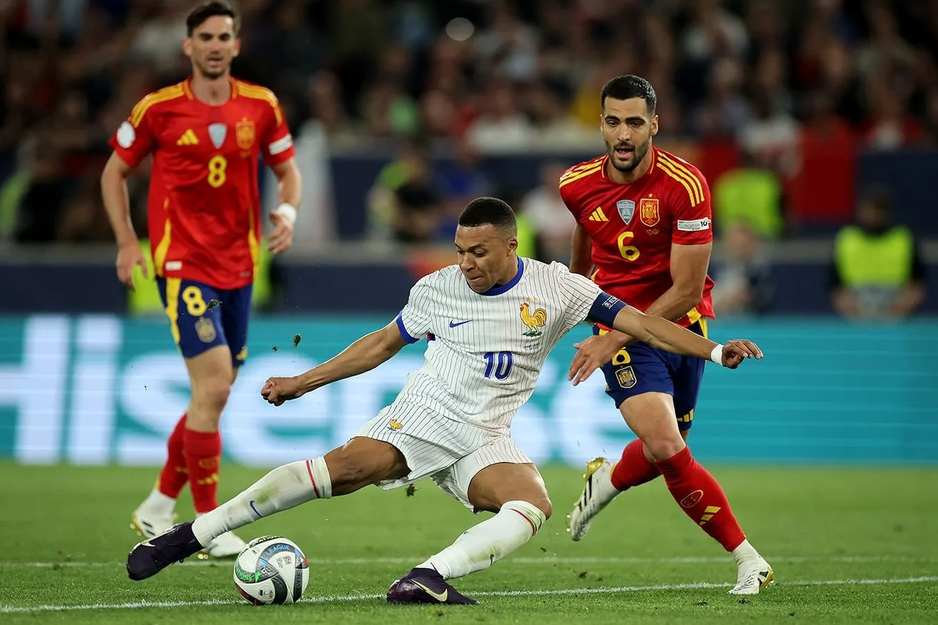 Polymarket Ispaniya va Fransiya terma jamoalarining 2026 yilgi jahon chempionatining 1/2 final o'yinida g'alaba qozonish imkoniyatlarini baholadi