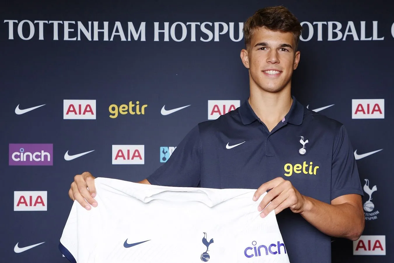 Luka Vushkovich "Tottenxem" dan "Brayton" ga o'tadi — Fabrizio Romano