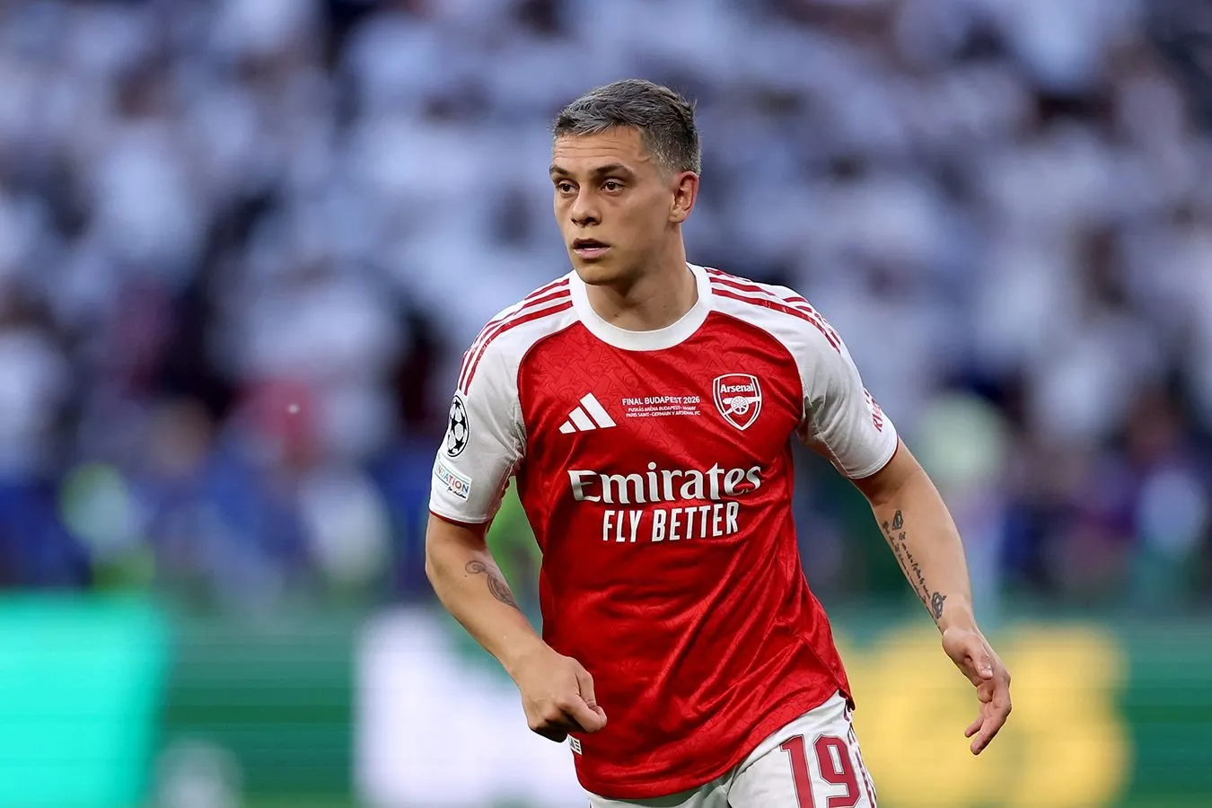 "Arsenal" ning vingeri Leandro Trossard "Beshiktash" Romanoga o'tadi