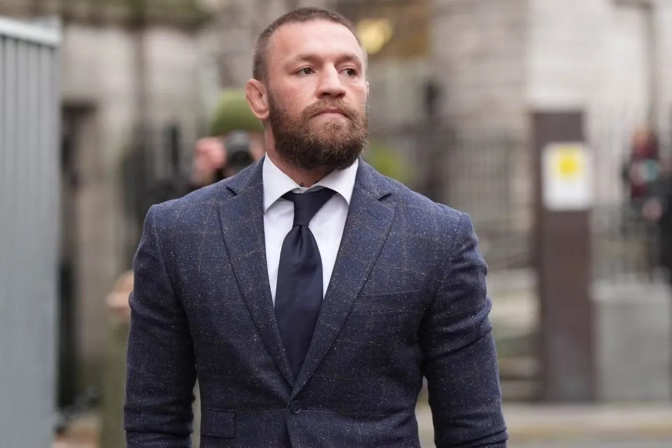 UFCning sobiq jangchisi — Makgregor haqida: u hammani mag'lub etishini aytdi, lekin besh yil yaxtada ichdi