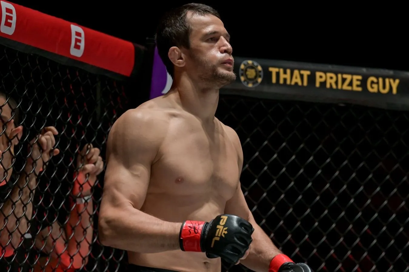 "PFL uni yulduzga aylantirdi." Xabib-Usmon Nurmagomedov haqida