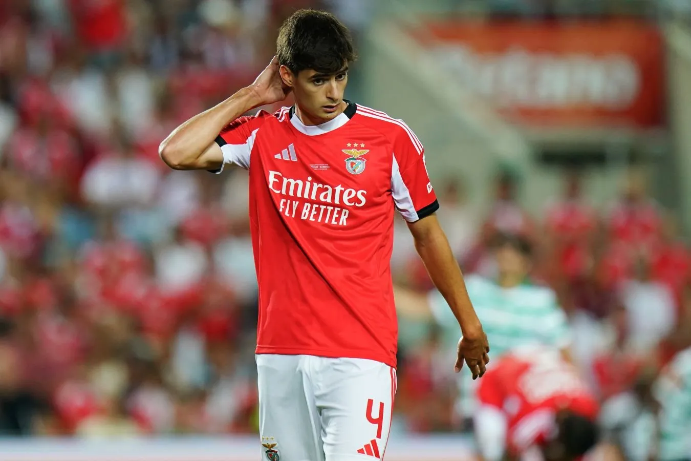 "Bornmut ""Benfika" himoyachisi Antonio Silva-Ekrem Konurni transfer qilish bo'yicha muzokaralar olib bormoqda