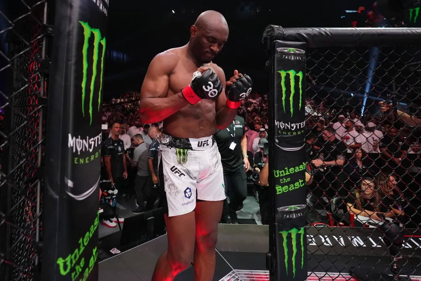 Kamaru Usmon UFC 294DA Hamzat Chimaev bilan besh raundlik jang o'tkazmaganidan afsusda