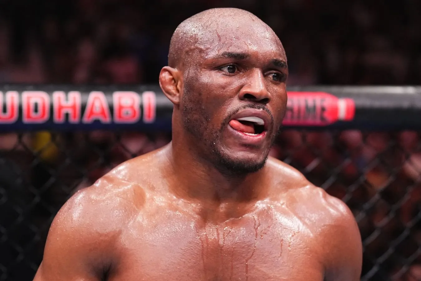 Kamaru Usmon UFC 281 turnirining asosiy jangidan oldin Drikus Du Plessidan og'irroq edi