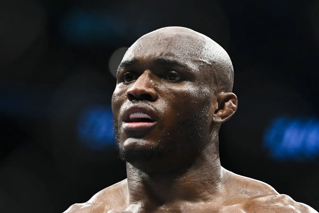 UFC Fight Night 281 tortish natijalari, bu erda Du Plessis Usmon bilan jang qiladi