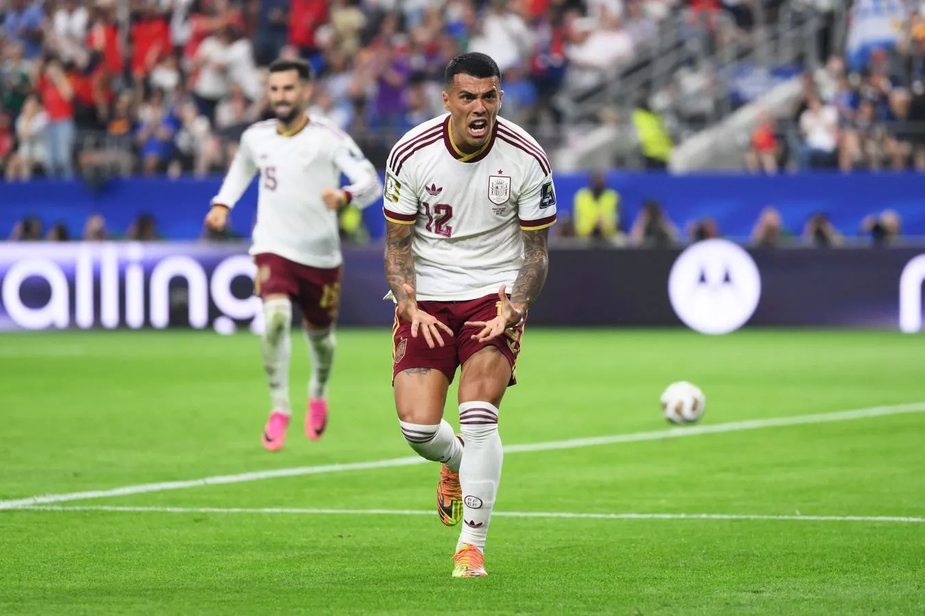 "Barselona" da Ispaniya himoyachisi Porroning jahon chempionatidagi chiqishidan taassurot qoldirdi-Mundo Deportivo
