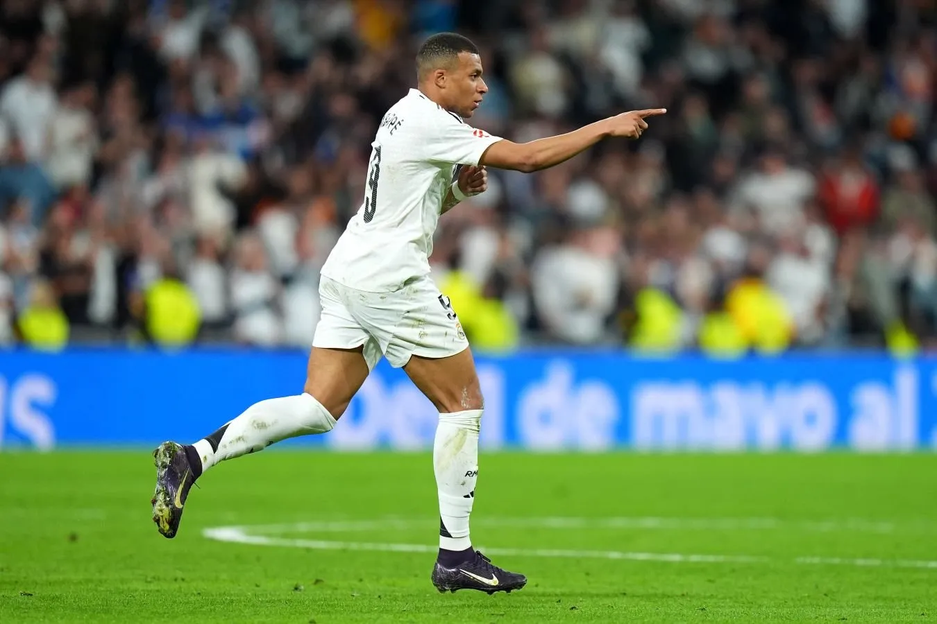 Futbol tarixidagi faqat ikkita futbolchi Mbappega qaraganda bitta jahon chempionatida ko'proq gol urdi
