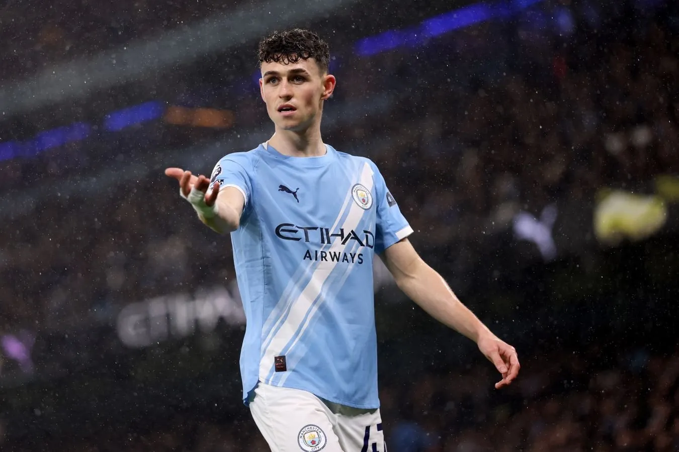 "Milan" Filipp Fodenning transferini ko'rib chiqmoqda — Tuttosport