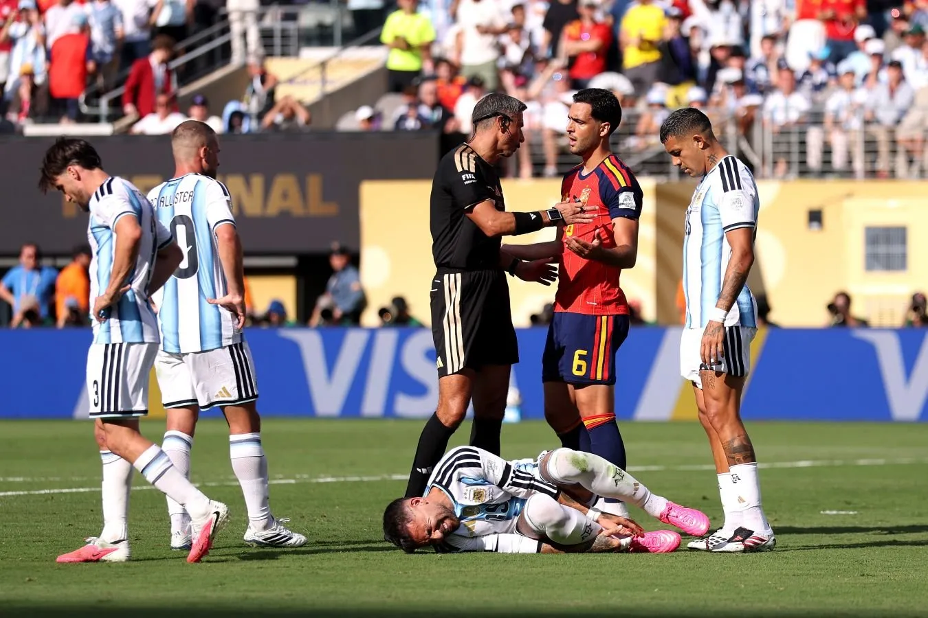 Otamendi 2026 yilgi jahon chempionati finalida bekor qilingan gol bilan epizodda simulyatsiya qilgan bo'lishi mumkin