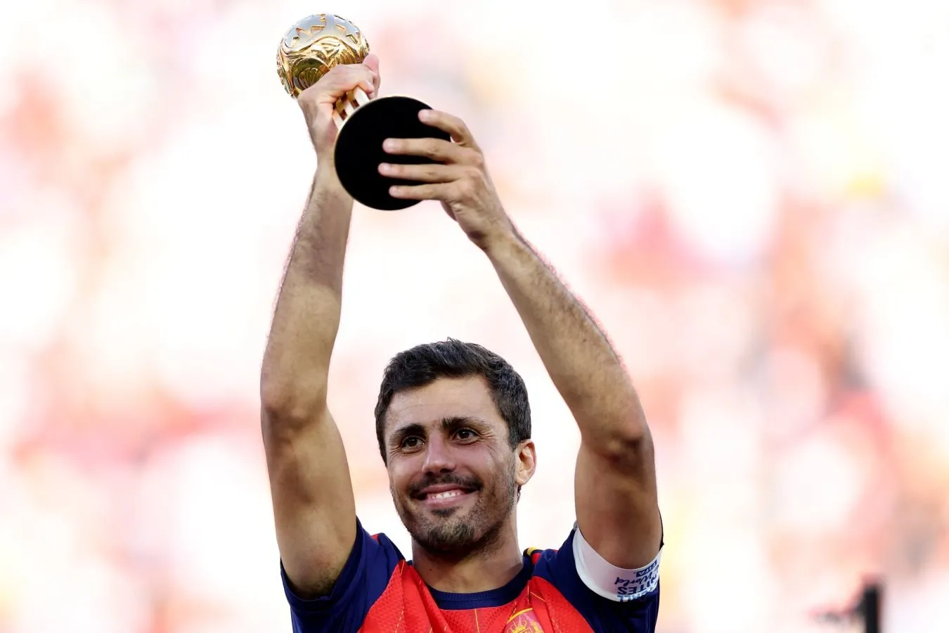FIFA 2026 yilgi jahon chempionatida eng yaxshi mudofaa o'yinchisini nomladi. Top — 3da Ispaniya terma jamoasining futbolchilari