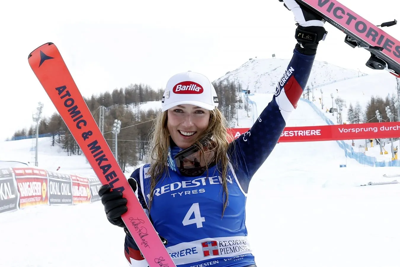 Mikaela Shiffrin 2026 yilgi futbol bo'yicha jahon chempionati finalidan yorqin suratlar bilan bo'lishdi