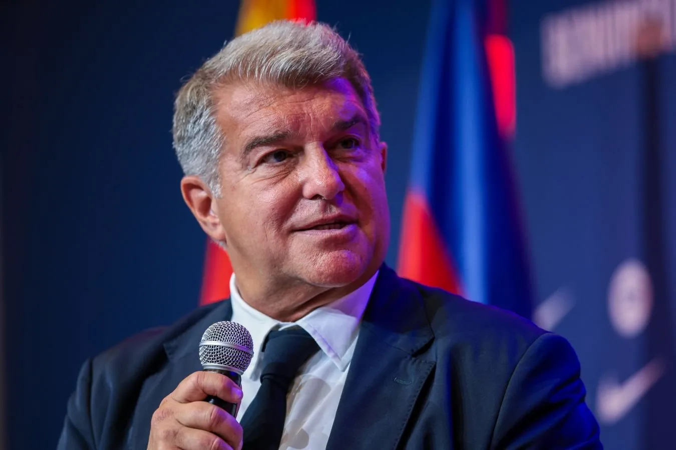 "Bugun biz o'tish haqida xabar beramiz." "Barselona" prezidenti yangi futbolchining transferini e'lon qildi