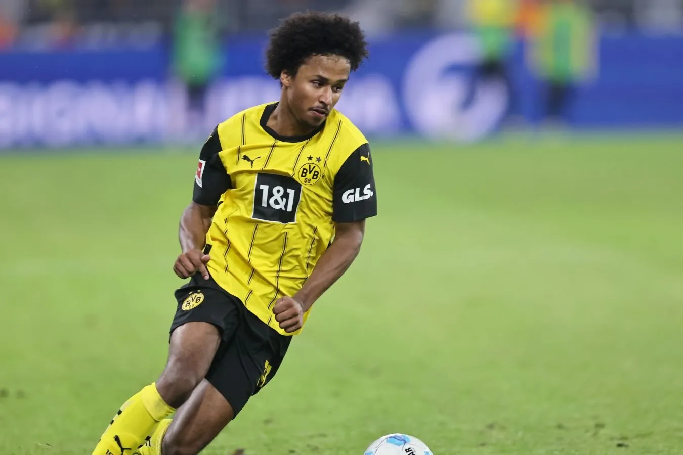 "Barselona" ning yangi futbolchisi Adeyemi futbol tarixidagi eng yaxshi o'yinchi deb topildi