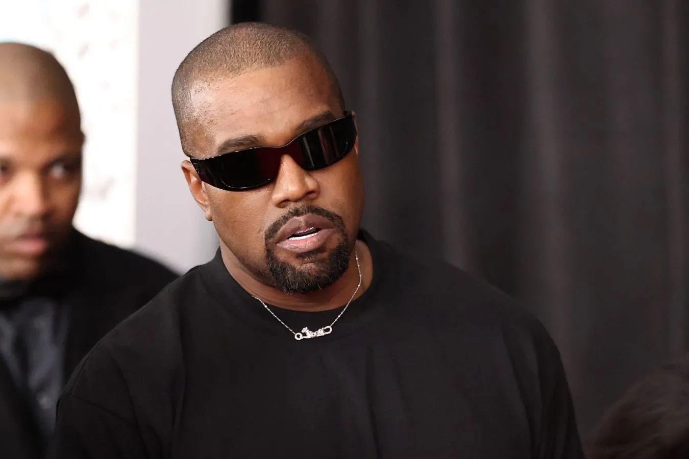 "Qayrat" Kanye Uestning Almatdagi kontserti tufayli Chempionlar Ligasi o'yinini keyinga qoldirganini e'lon qildi