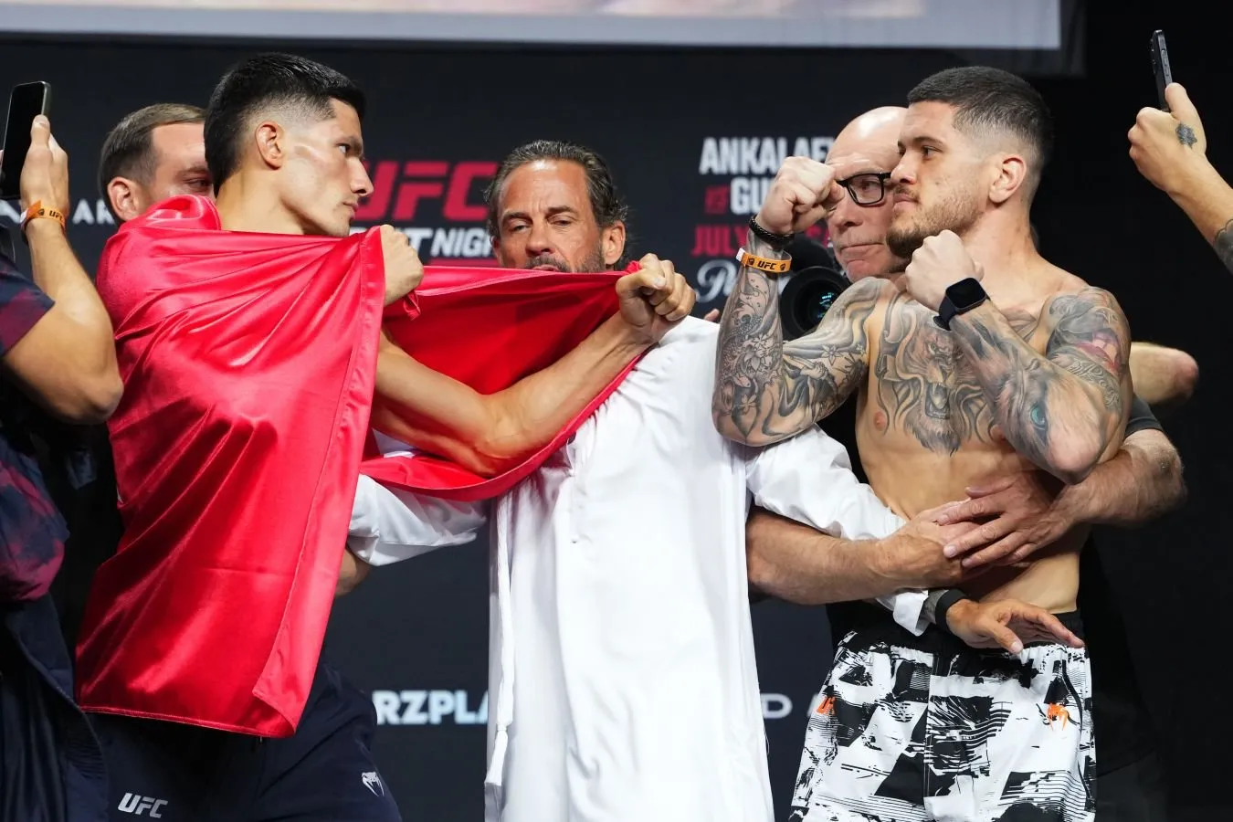 Abu-Dabidagi UFC turnirida Islom Dulatov va Vellington Turman o'rtasidagi jang bekor qilindi