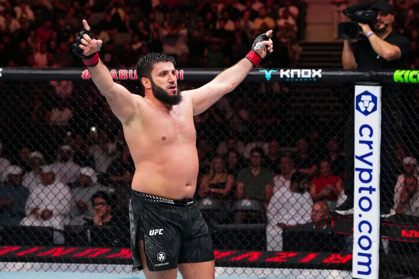 Kuniyev Abu-Dabidagi UFC turnirida Fortunni nokaut qildi