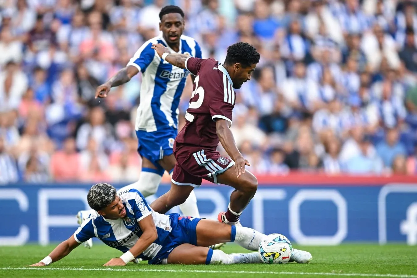 "Portu "do'stlik o'yinida" Aston Villa " ni mag'lub etdi