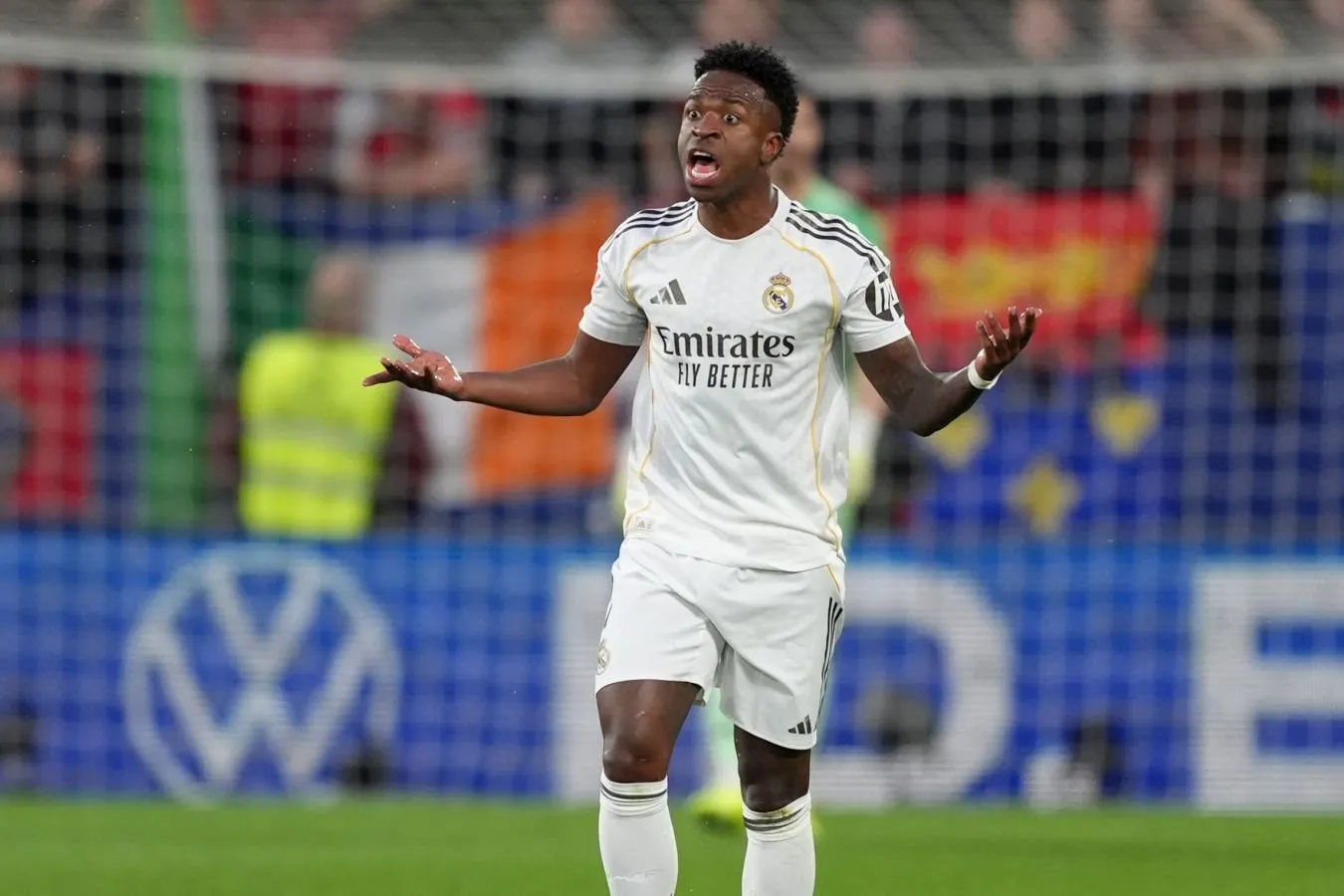 Vinisiusning maoshi "Real" dan "Arsenal" ga o'tgan taqdirda ma'lum bo'ldi-Telegraph