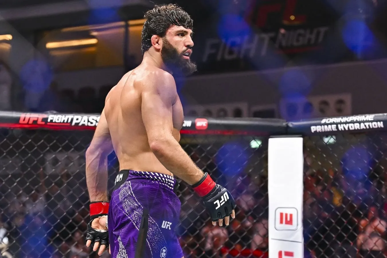 Tsarukyan Armanistonda bo'lib o'tgan hype turnirida hindistonlik fitnes-blogger bilan jang qiladi