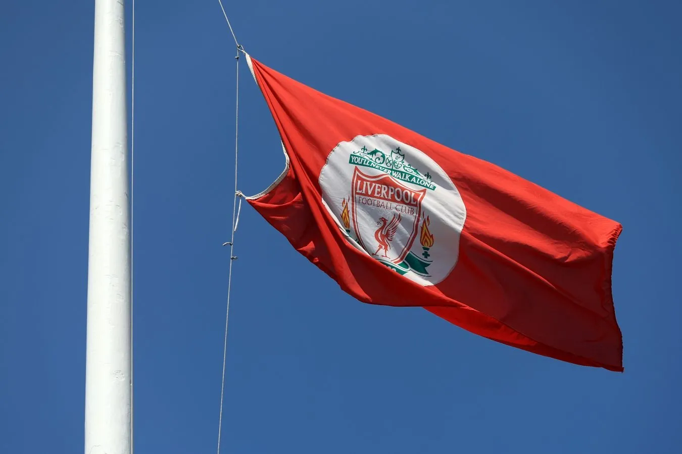 "Bankrotlik yoqasida edi." "Liverpul" klubning moliyaviy ahvoli to'g'risida bayonot berdi