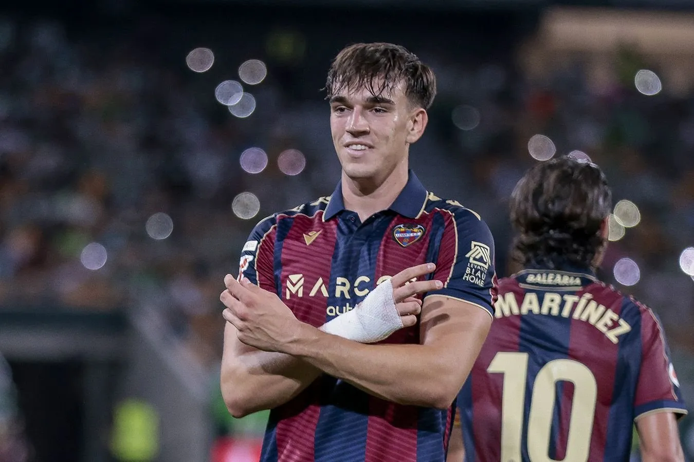 "Real" "Levante" dan hujumchi Karlos Espini sotib oldi