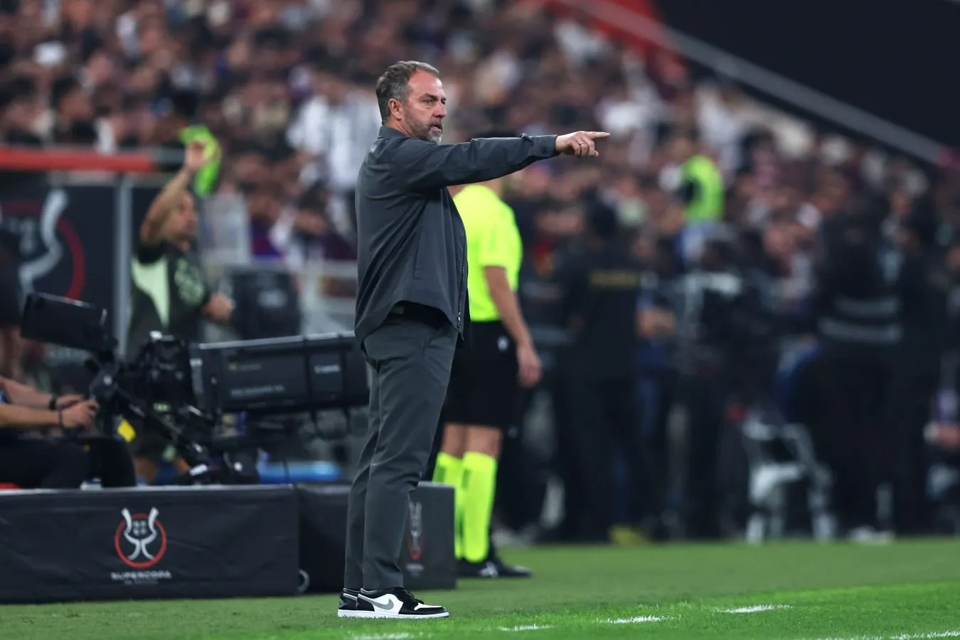 "Barselona" murabbiyi Flick: men Rushford bilan ishlashdan juda xursand bo'ldim