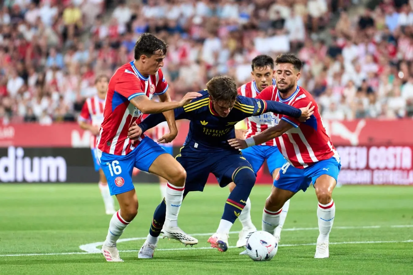 "Arsenal "" Jirona " ni yangi kelgan Tsolis va 16 yoshli Doumenning gollari bilan mag'lub etdi