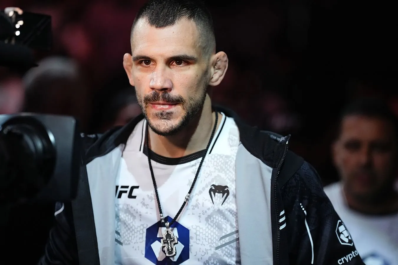 UFCning eng yaxshi jangchisi Rakich nima uchun og'ir vaznga o'tishga qaror qilganini tushuntirdi