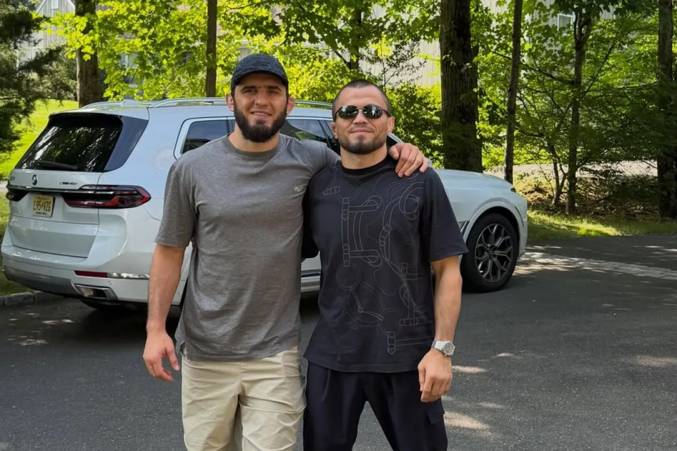 Umar Nurmagomedov: Mahachev Qur'onni yodlay boshladi. Bu kamarlardan ko'ra ko'proq yutuq