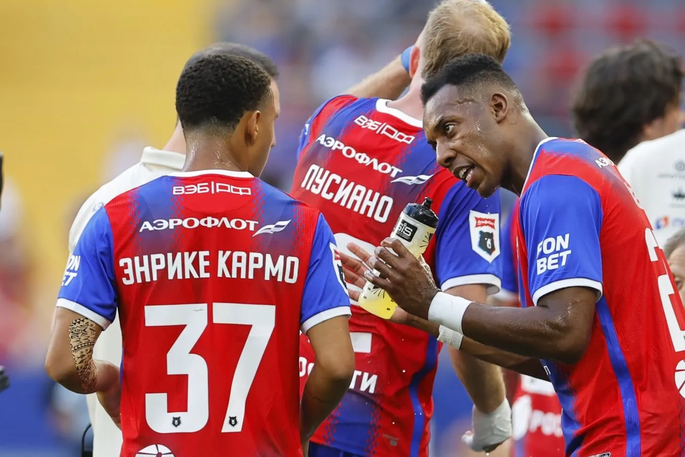 CSKA Rossiya Kubogi "Lokomotiv"bilan o'yinidan oldin 2026 yilgi jahon chempionati paytida mashhur bo'lgan qo'shiqni kuyladi