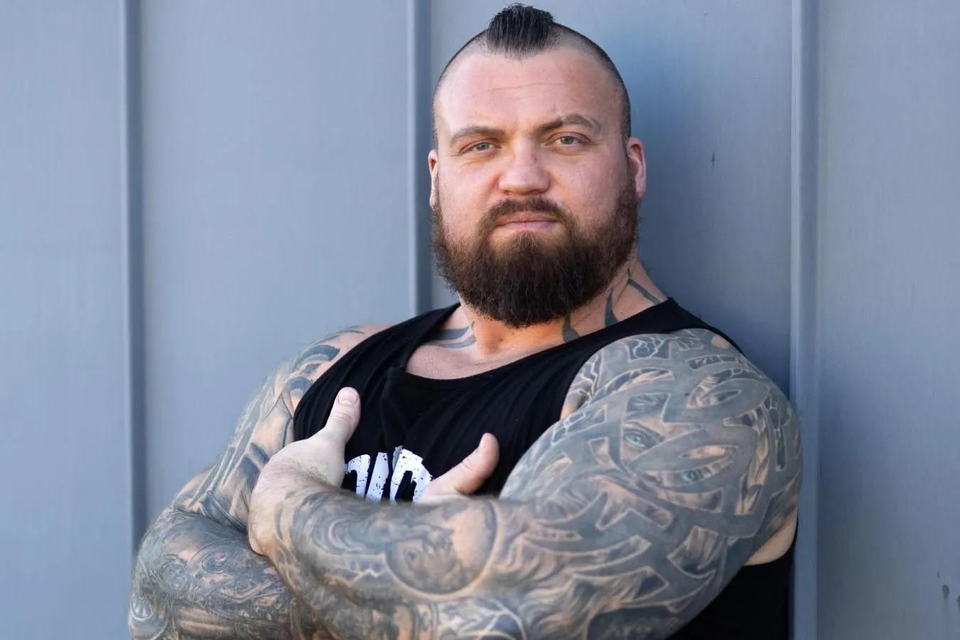 Britaniyalik kuchli Eddi Xoll MMA-dagi navbatdagi jangning sanasi va joyini oshkor qildi