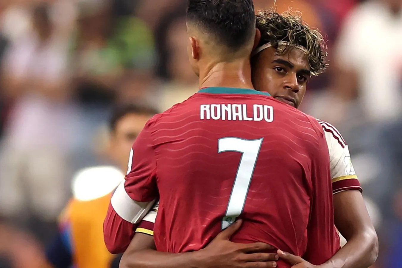 "Men hammaga oxirgi tomchigacha futbol ichishni maslahat beraman." Valdano-Ronalduning nafaqaga chiqishi haqida