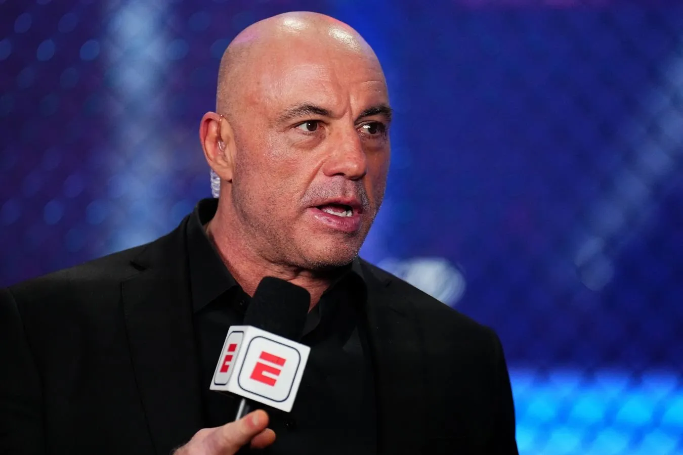 Jo Rogan MMA va boks bo'yicha korruptsiyaga qarshi kurash dasturini yaratishni taklif qildi
