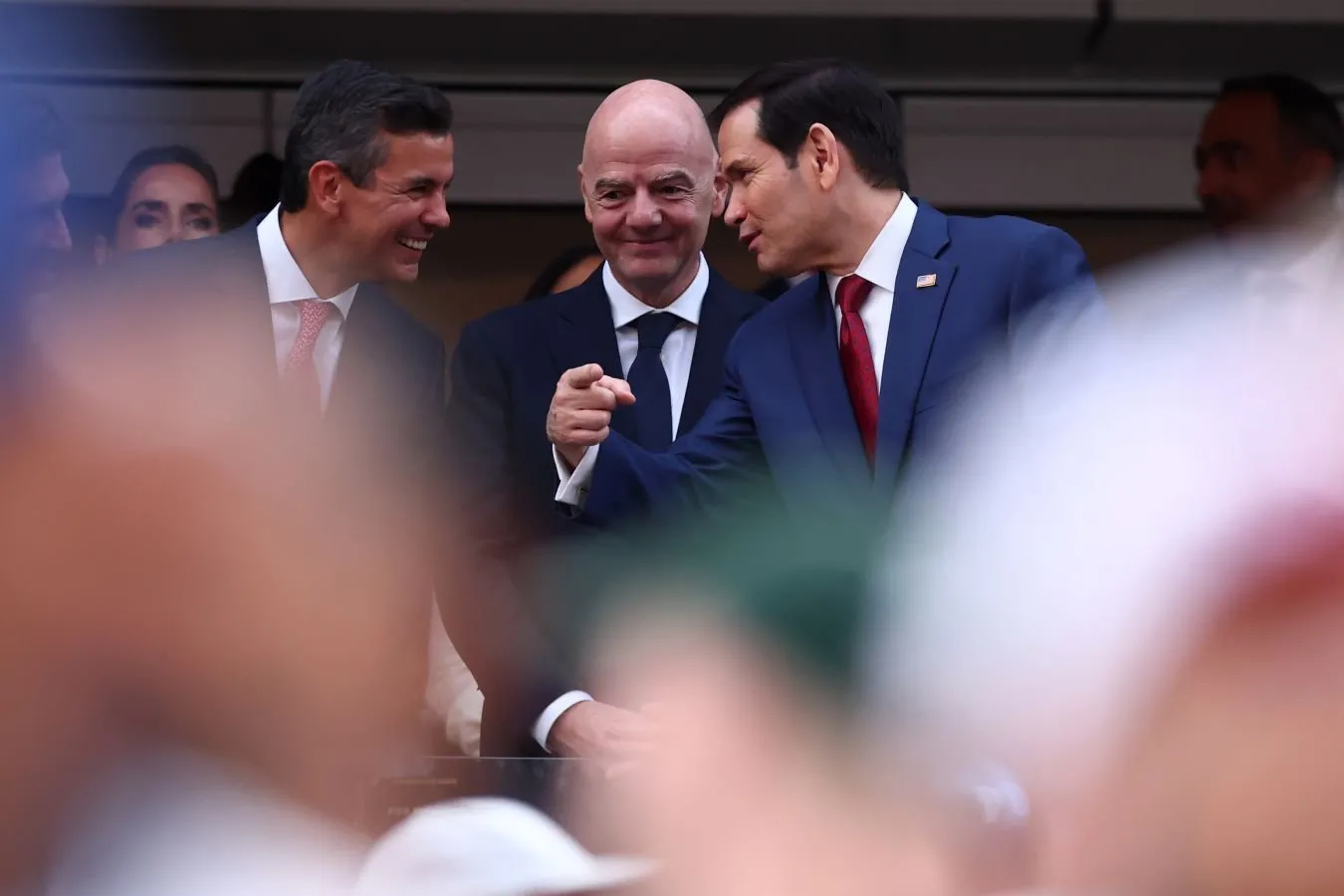 FIFA jahon chempionatidan oldin uyushmalarga Infantinoni qo'llab-quvvatlash uchun oldindan imzolangan xatlar yubordi