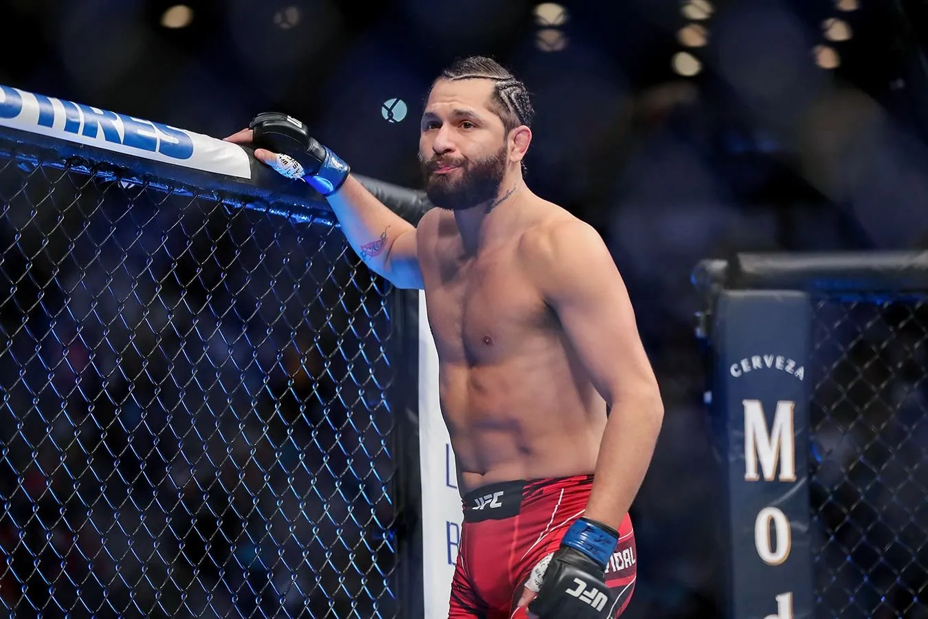 "Umid qilamanki, Maxachev uni bo'g'ib qo'yadi." Masvidal Ian Garrini ayollar haqidagi so'zlari uchun qoraladi